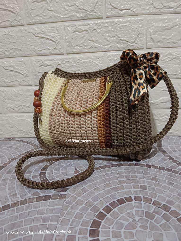 Sling Bag: Shell